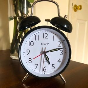 Alarm Clock Sharp Quartz